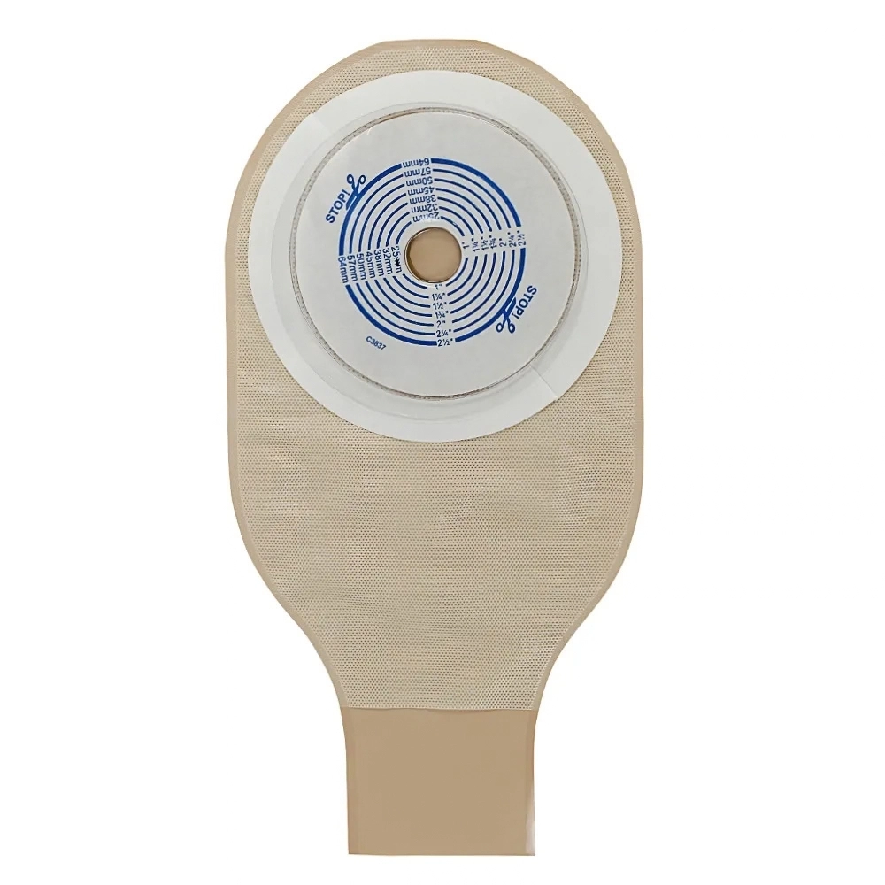 Bolsa de Colostomia e Ileostomia Drenável Recortável Convatec, disponível nas versões opaca ou transparente, desenvolvida para maior segurança, conforto e praticidade no cuidado com o estoma.