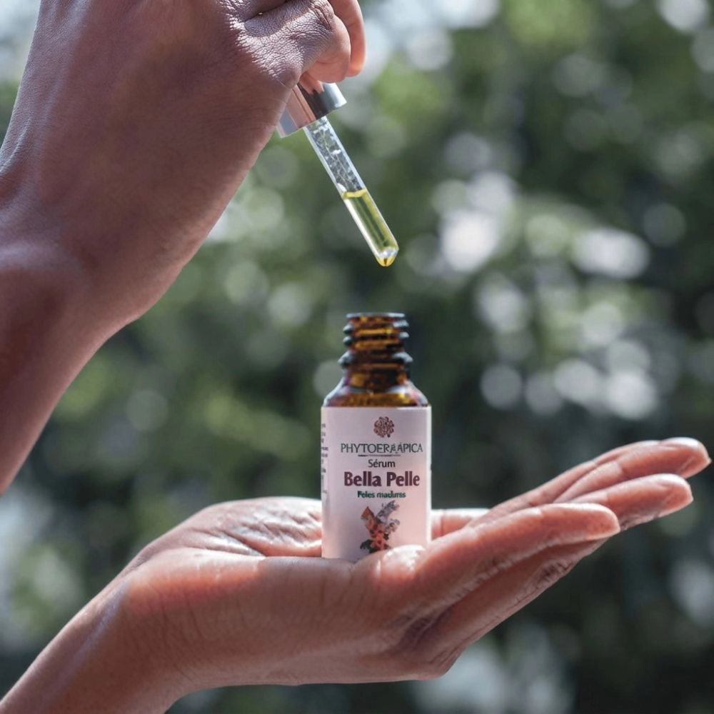 Sérum Bella Pelle 20ml Phytoterápica, composto de óleos para o rosto, ideal para cuidados faciais, hidratação e bem-estar da pele.