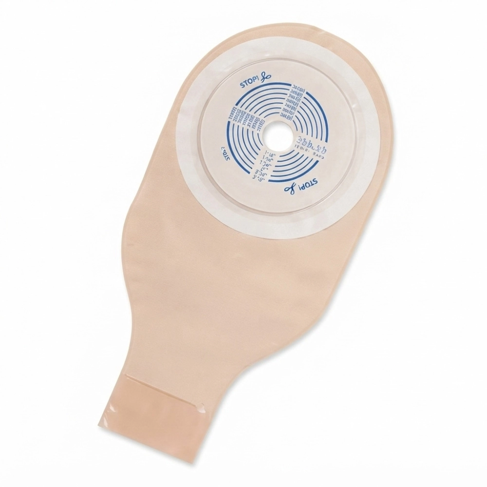 Bolsa de Colostomia e Ileostomia Drenável Recortável Convatec, disponível nas versões opaca ou transparente, desenvolvida para maior segurança, conforto e praticidade no cuidado com o estoma.