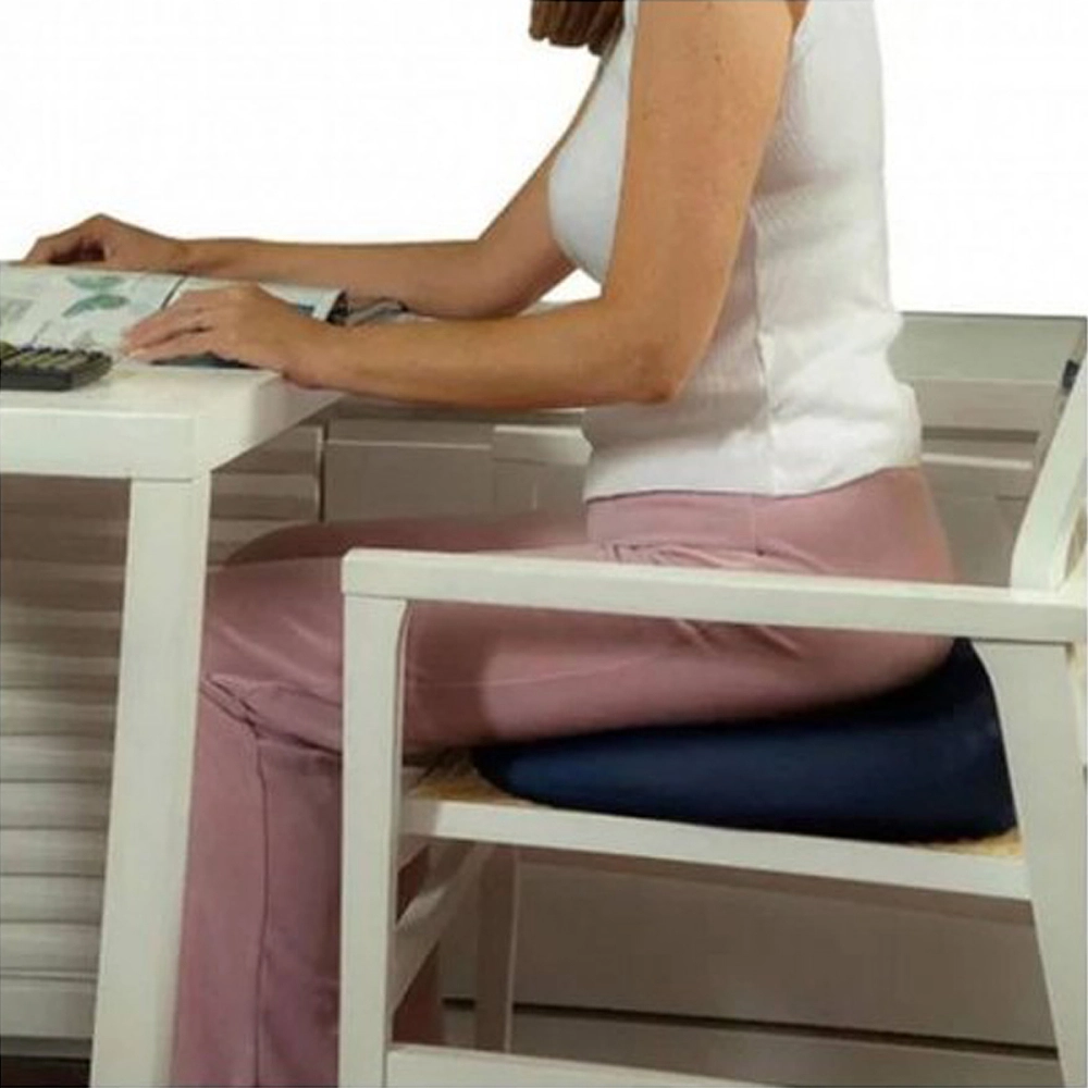 Assento Almofada Soft Preto Para Alivio De Pressao em Areas Sensiveis Tamanho Grande 40 x 13 x 7 Cm Perfetto 209078