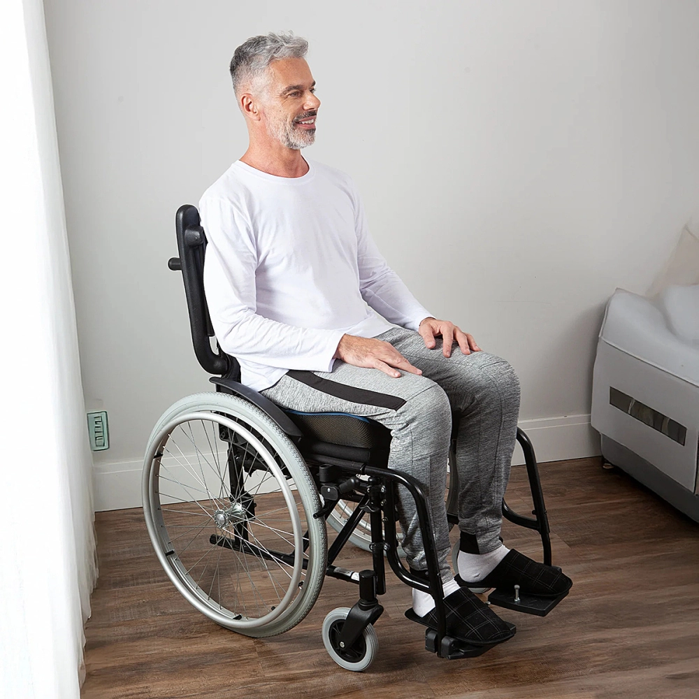 Almofada Assento Espuma Com Densidade Ultra Firme E Base Antiderrapante Para Cadeiras De Rodas 44 x 40 x 10 Cm Ortopur 44 Perfetto 209135