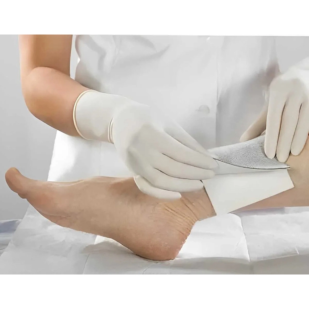 Curativo De Fibras De Alginato De Cálcio Com Prata Ação Microbiano Absorção De Exsudato Silver Care 10 x 10 CM VitaMedic